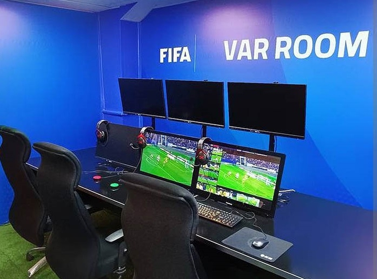 رسوایی در فوتبال؛ شرطبندی حین بازی در اتاق VAR رسوایی در فوتبال؛ شرطبندی حین بازی در اتاق VAR