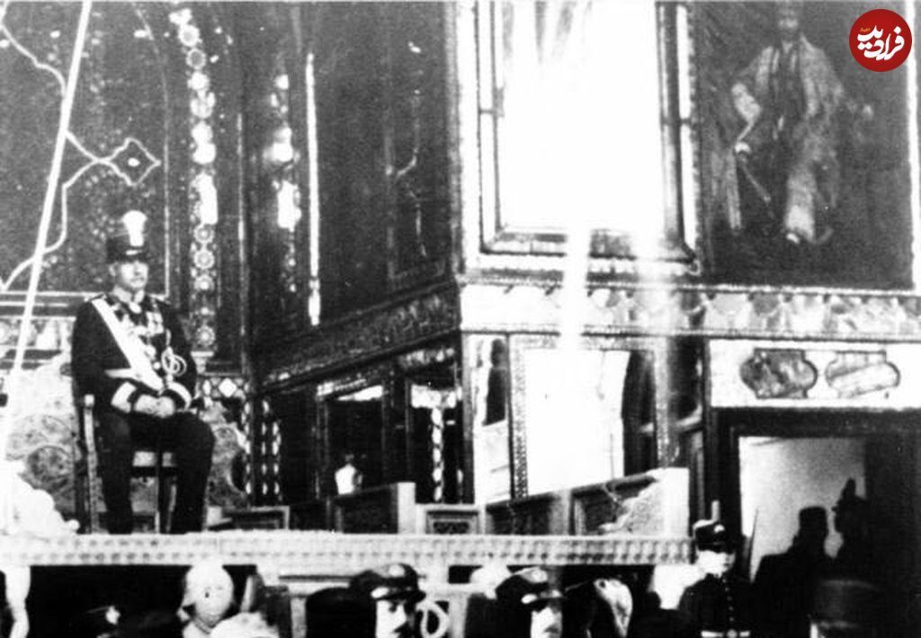 تصاویر دیده نشده از به تخت نشستن رضاشاه در ۱۳۰۵ تصاویر دیده نشده از به تخت نشستن رضاشاه در ۱۳۰۵
