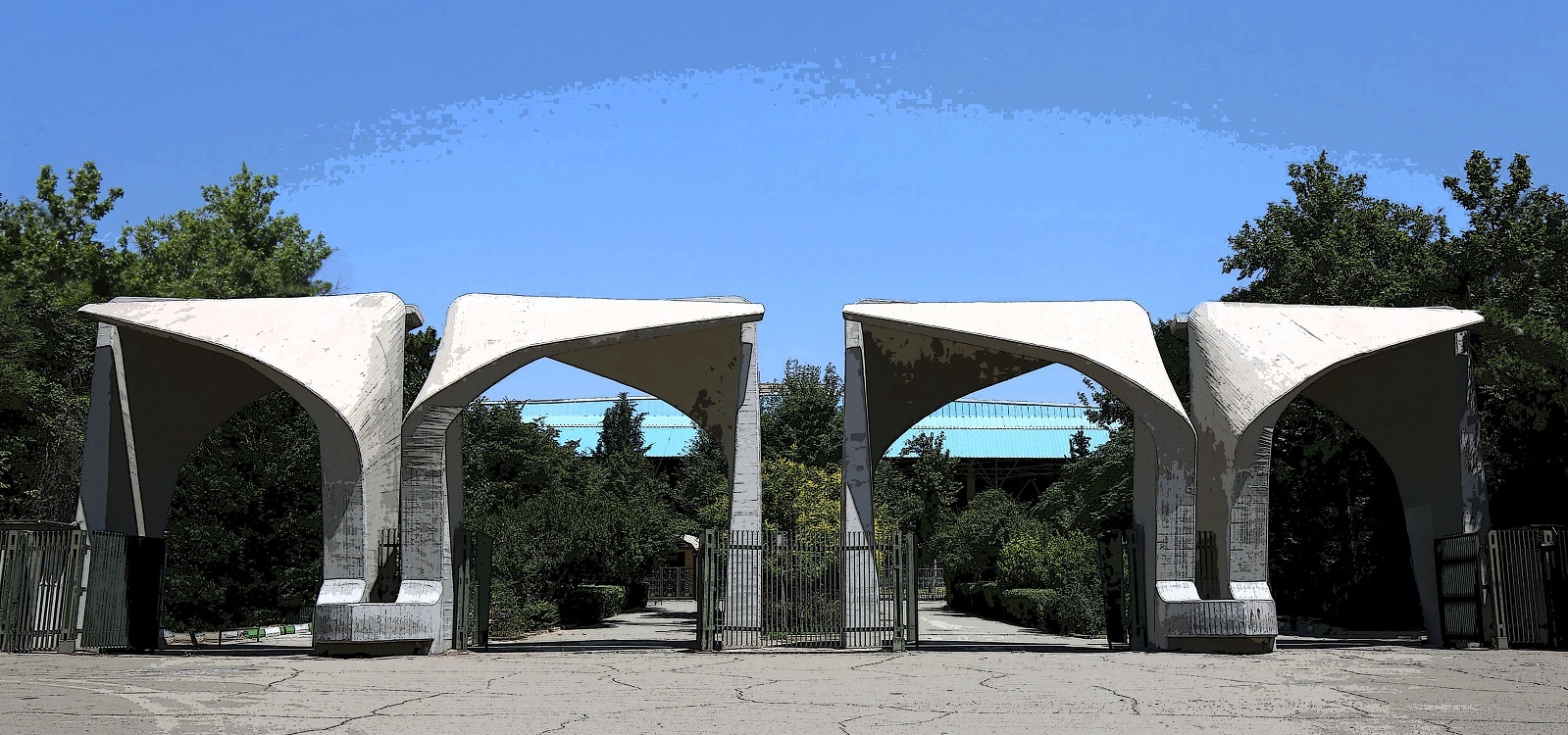 از عدم بازگشت اساتید اخراجی به کانونهای آموزشی تا تداوم حضور حجاببانها در دانشگاه تهران از عدم بازگشت اساتید اخراجی به کانونهای آموزشی تا تداوم حضور حجاببانها در دانشگاه تهران