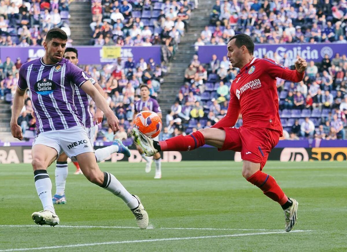 درگیری فیزیکی دو بازیکن روی نیمکت تیم لالیگایی! درگیری فیزیکی دو بازیکن روی نیمکت تیم لالیگایی!