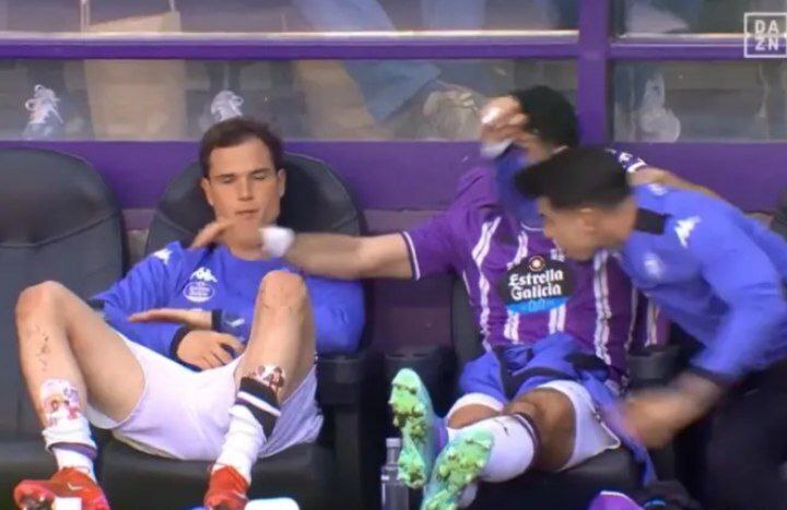 درگیری فیزیکی دو بازیکن روی نیمکت تیم لالیگایی! درگیری فیزیکی دو بازیکن روی نیمکت تیم لالیگایی!