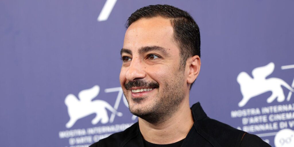 ببینید| جشن تولد نوید محمدزاده روی صحنه تئاتر آمریکا ببینید| جشن تولد نوید محمدزاده روی صحنه تئاتر آمریکا