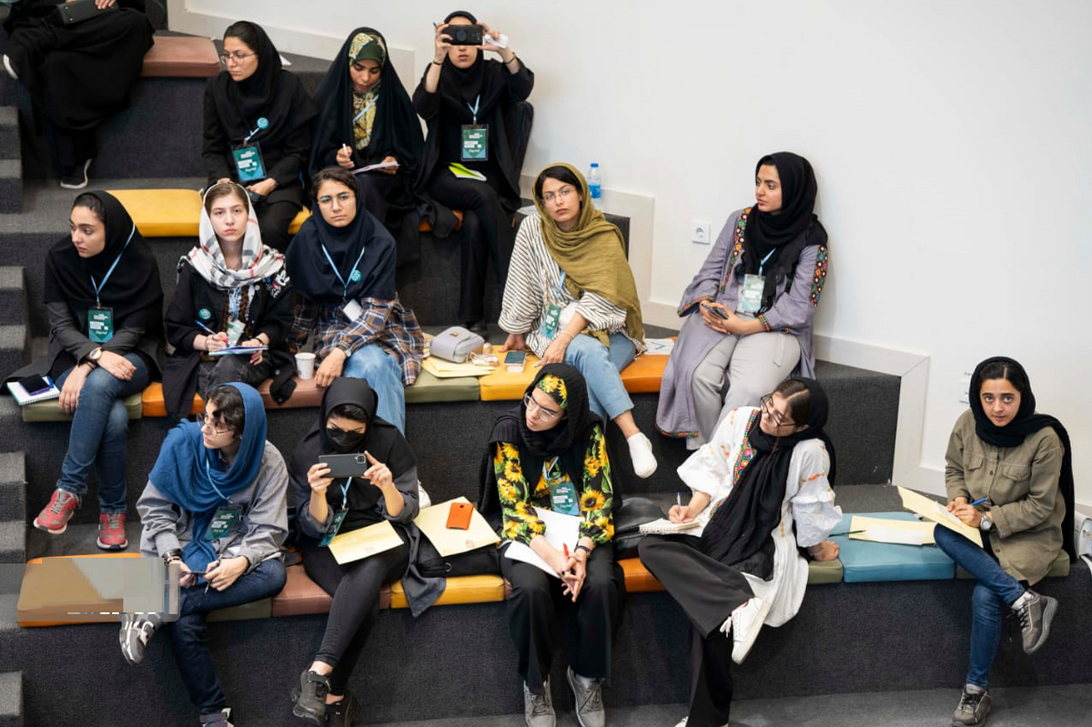 تیپ و استایل دختران ایرانی؛ از دوره قاجار تا دهه ۸۰ +عکس تیپ و استایل دختران ایرانی؛ از دوره قاجار تا دهه ۸۰ +عکس