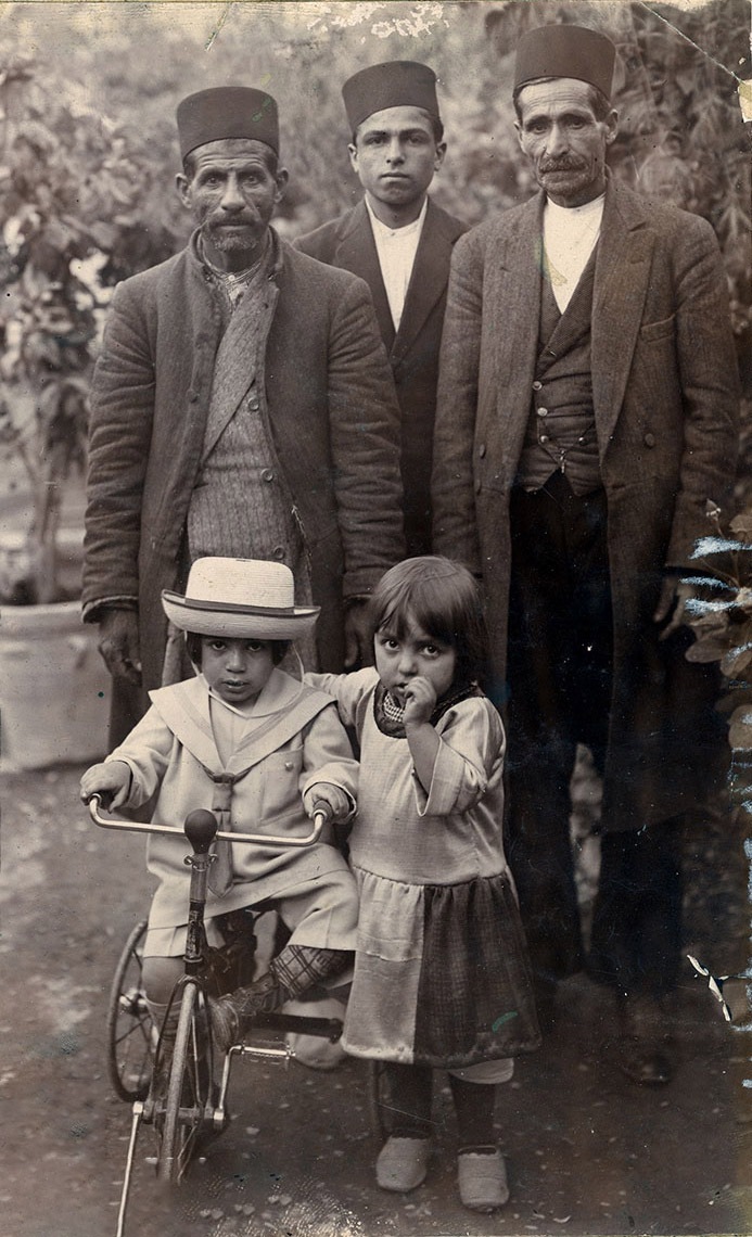 تیپ و استایل دختران ایرانی؛ از دوره قاجار تا دهه ۸۰ +عکس تیپ و استایل دختران ایرانی؛ از دوره قاجار تا دهه ۸۰ +عکس