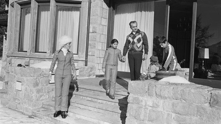 تعطیلات زمستانی خانواده پهلوی در سوئیس سال ۱۹۷۳ +عکس تعطیلات زمستانی خانواده پهلوی در سوئیس سال ۱۹۷۳ +عکس