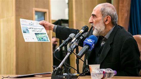 شریعتمداری: مذاکره با آمریکا خارج از اطلاع حضرت آقا صورت نمیپذیرد شریعتمداری: مذاکره با آمریکا خارج از اطلاع حضرت آقا صورت نمیپذیرد