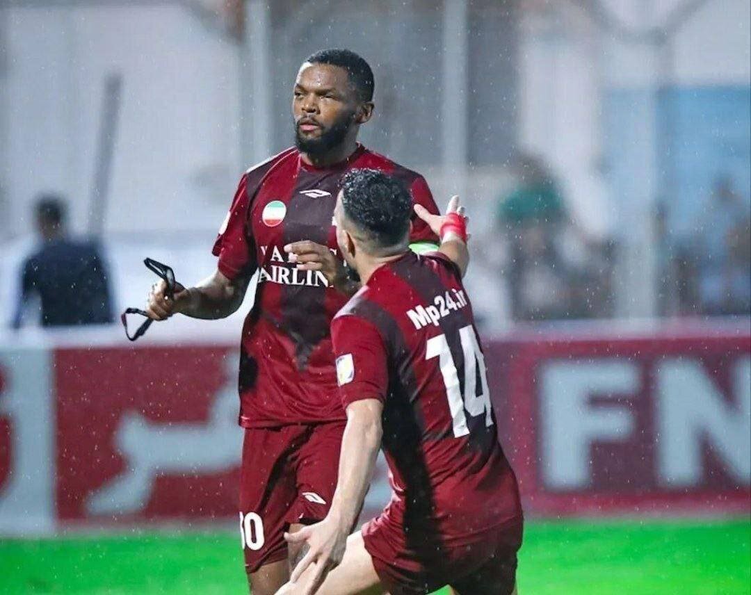 عکس| حسرت یامگا بعد از هدر دادن حساسترین پنالتی فصل عکس| حسرت یامگا بعد از هدر دادن حساسترین پنالتی فصل