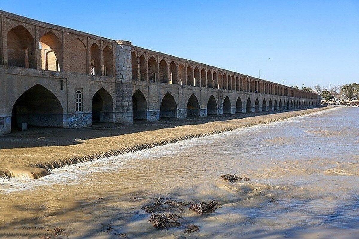 زایندهرود در انتظار خلیج فارس | آب هفت استان تامین میشود زایندهرود در انتظار خلیج فارس | آب هفت استان تامین میشود