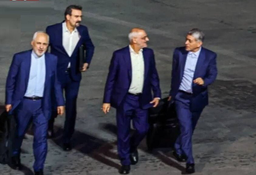 انتشار عکس جعلی درمورد هیات مذاکره کننده ایران در عمان انتشار عکس جعلی درمورد هیات مذاکره کننده ایران در عمان