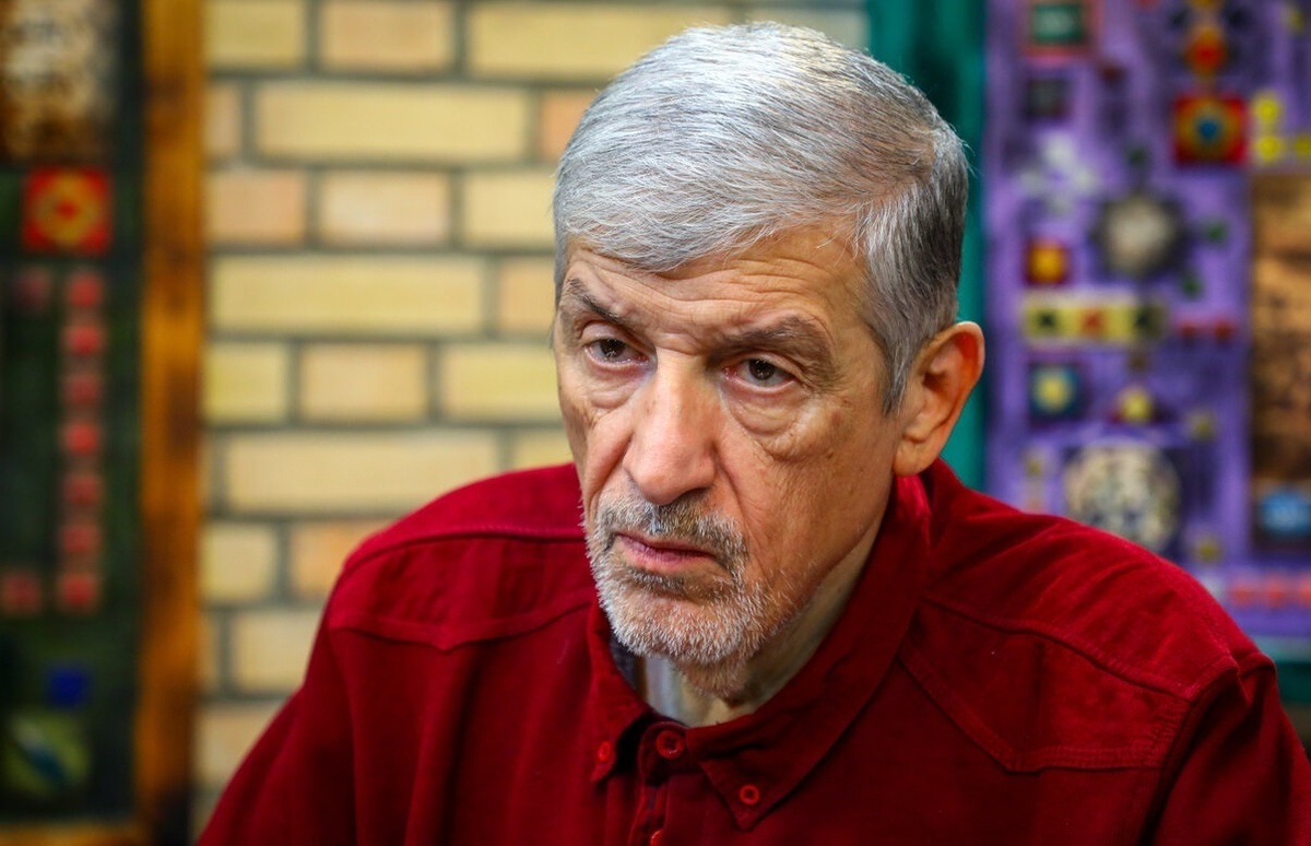 حقیقت پور: آقای علمالهدی! لابد به ذلت افتادن سفره مردم عین غرور ملی است! حقیقت پور: آقای علمالهدی! لابد به ذلت افتادن سفره مردم عین غرور ملی است!