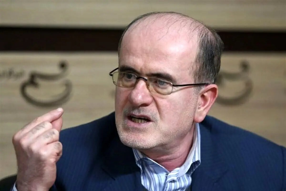 ببینید| لاهوتی خطاب به قالیباف: دلم برای شما میسوزد همه بار را به تنهایی به دوش میکشید ببینید| لاهوتی خطاب به قالیباف: دلم برای شما میسوزد همه بار را به تنهایی به دوش میکشید