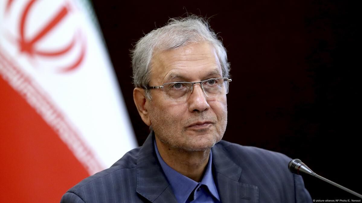 طعنه سنگین ربیعی به رحیم پور ازغدی و نمایندگان تندرو مجلس؟ طعنه سنگین ربیعی به رحیم پور ازغدی و نمایندگان تندرو مجلس؟