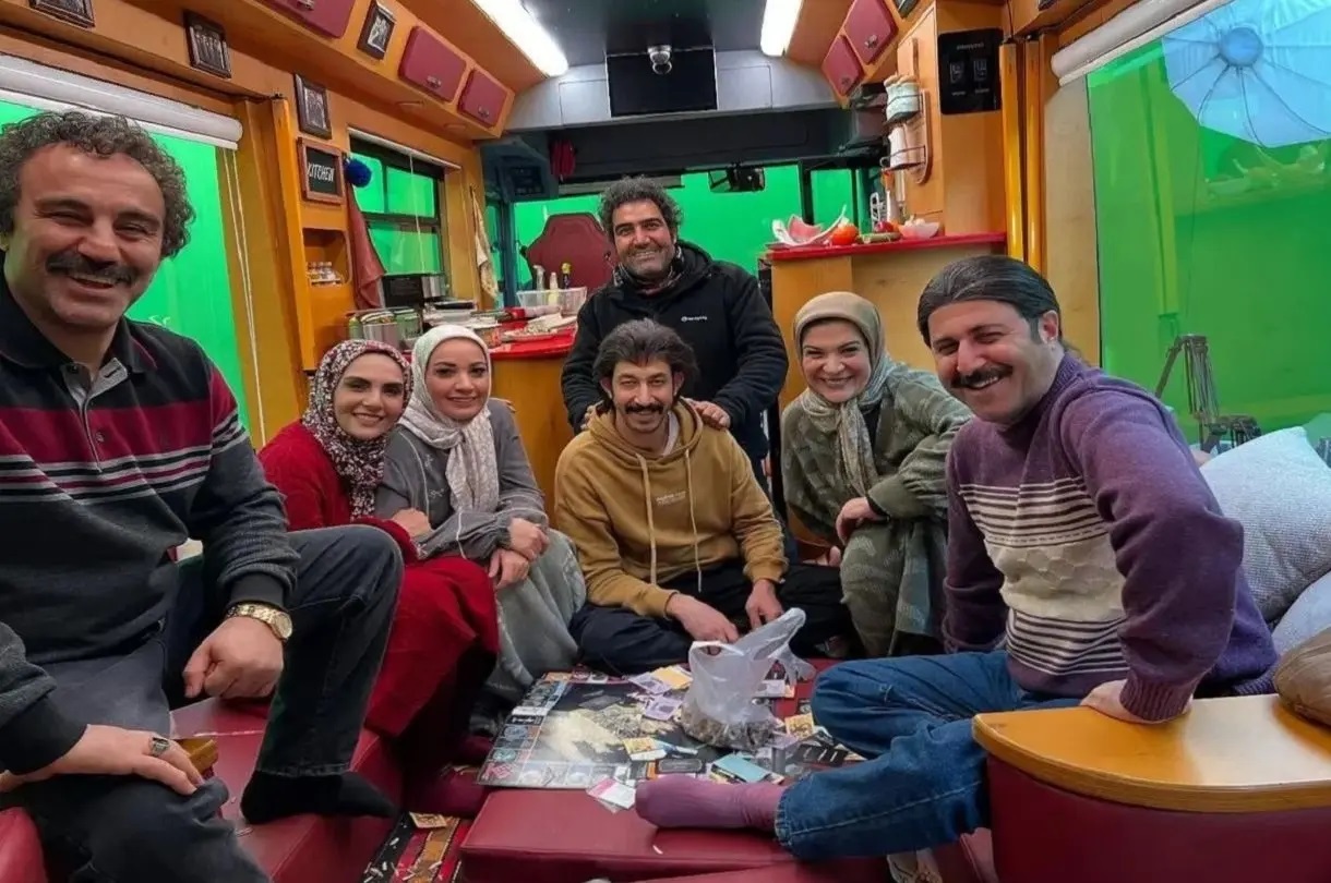 ببینید| اجرای زنده آهنگ سریال پایتخت در برج میلاد ببینید| اجرای زنده آهنگ سریال پایتخت در برج میلاد