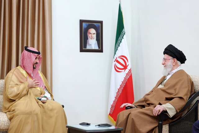 گزارش وزیر دفاع عربستان از دیدار با رهبر ایران گزارش وزیر دفاع عربستان از دیدار با رهبر ایران