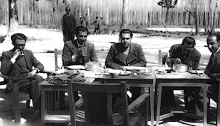 همه چیز درباره تاریخچه فرهنگ کافه نشینی همه چیز درباره تاریخچه فرهنگ کافه نشینی