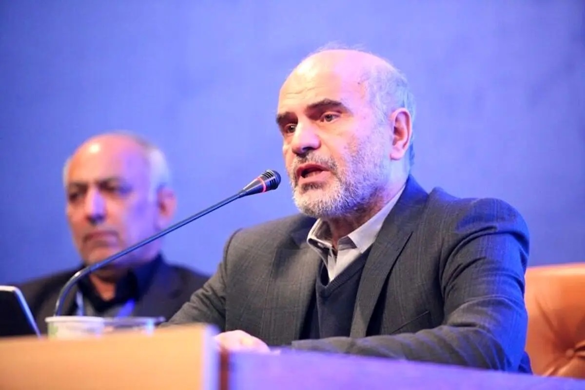 انتقاد شدید فرشاد مومنی به حذف یارانه ها: خدا رحم کرد که قول دادید شوک درمانی نمیکنید انتقاد شدید فرشاد مومنی به حذف یارانه ها: خدا رحم کرد که قول دادید شوک درمانی نمیکنید