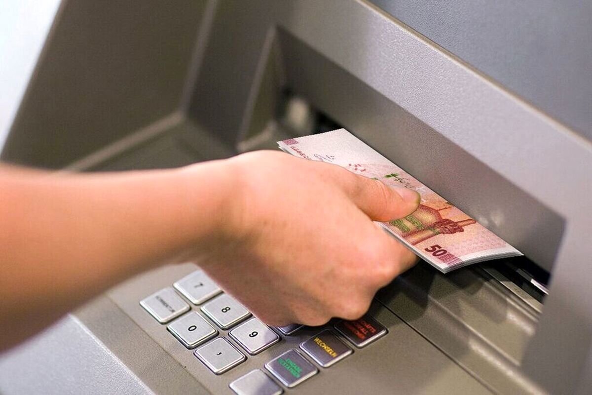 یارانه بیش از ۴۰۰ هزار نفر قطع شد یارانه بیش از ۴۰۰ هزار نفر قطع شد