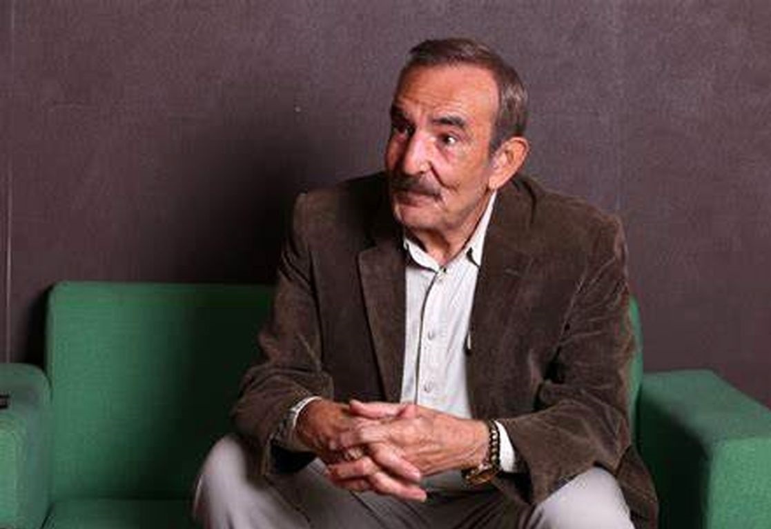 ببینید| ماجرای دستگیری بیوک میرزایی به خاطر چاقو زدن به جمشید مشایخی! ببینید| ماجرای دستگیری بیوک میرزایی به خاطر چاقو زدن به جمشید مشایخی!