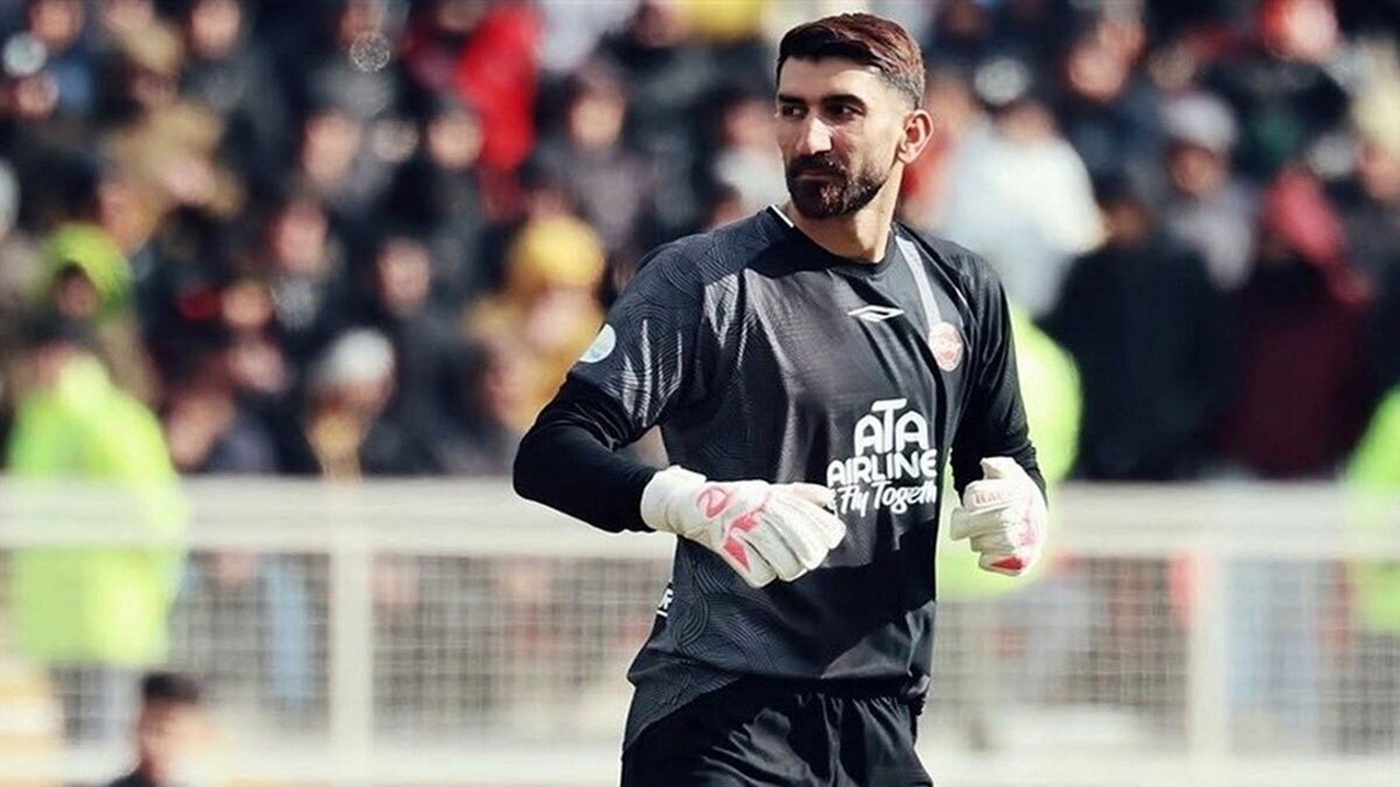 پوستر جالبی که تراکتور در حمایت از بیرانوند منتشر کرد +عکس پوستر جالبی که تراکتور در حمایت از بیرانوند منتشر کرد +عکس