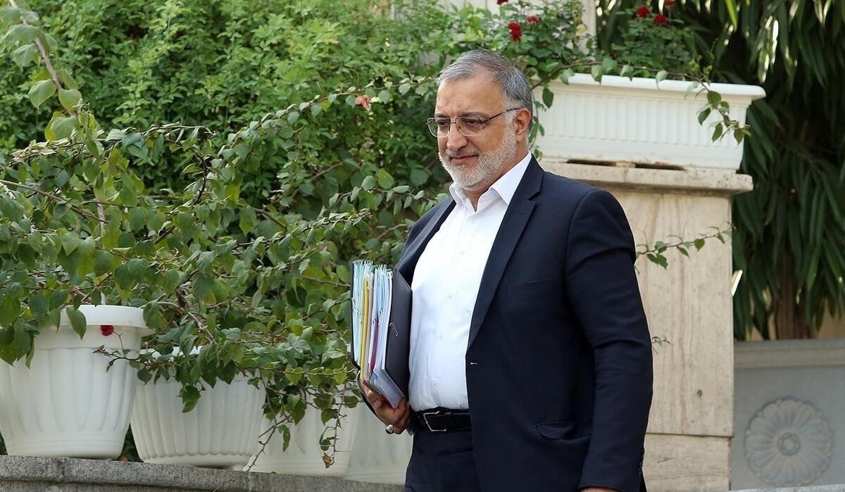 آقای زاکانی با آن با ۱۵۰ همت چه کردید؟ | شهردار ماندن زاکانی پس از اتمام دوره، مشروعیت ندارد زاکانی