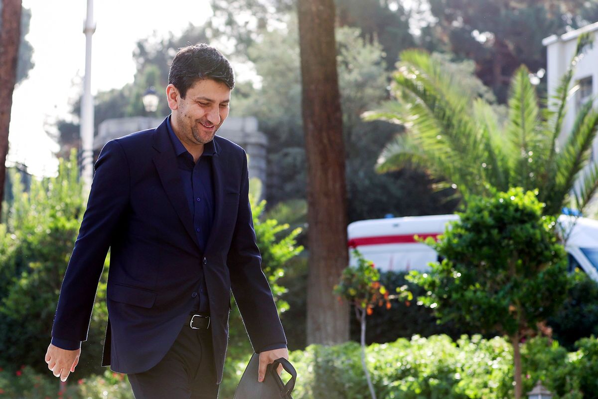 وزارت ارتباطات قدرت تصمیمگیری برای رفع فیلترینگ را ندارد | چرا دولت به رفع فیلتر گام به گام تن داد؟ وزیر ارتباطات