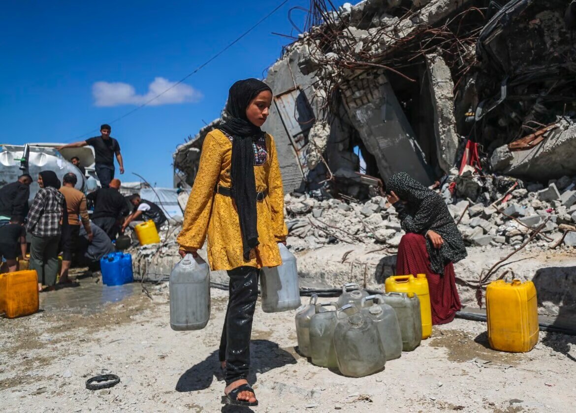 لیبرمن: باید فوراً آب غزه را قطع کرد لیبرمن: باید فوراً آب غزه را قطع کرد