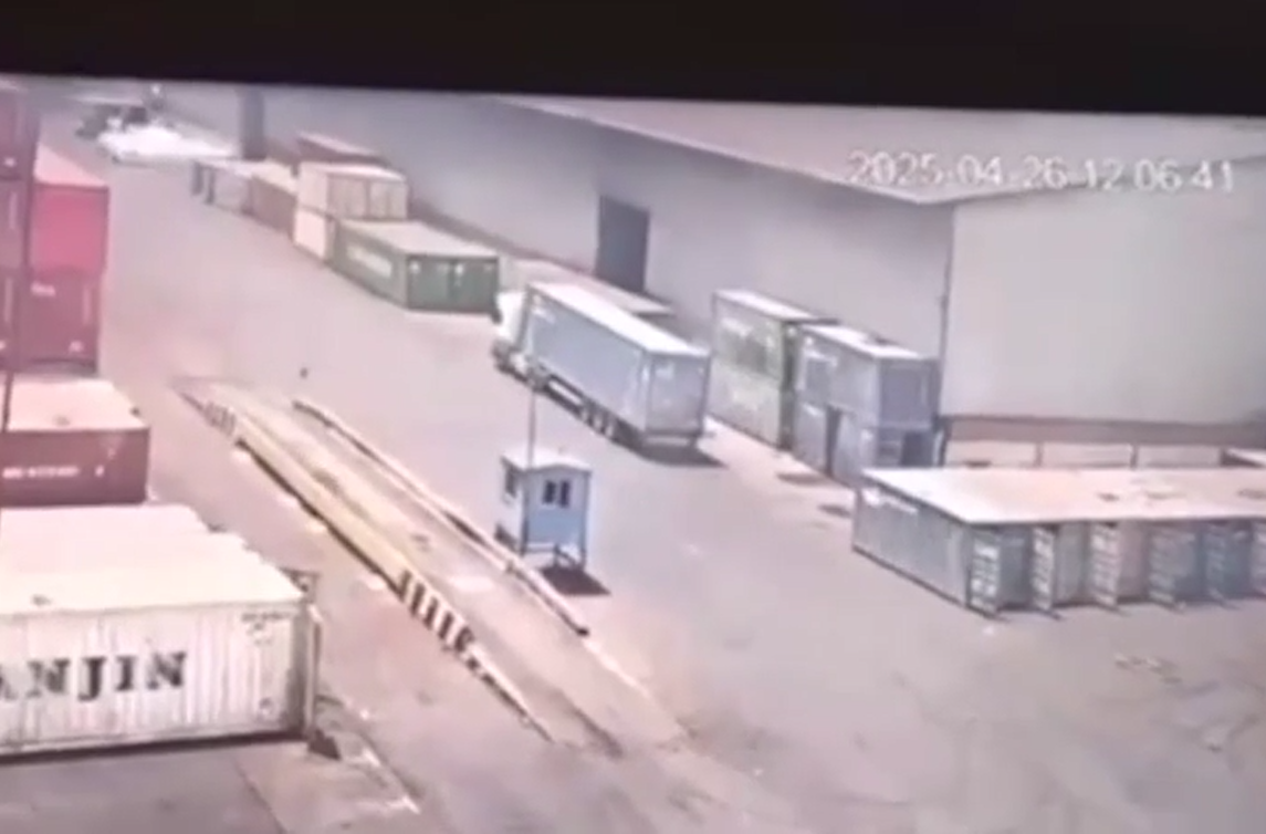 ببینید| تصاویر دوربین مداربسته از لحظه انفجار بندر شهید رجایی انفجار بندر شهید رجایی