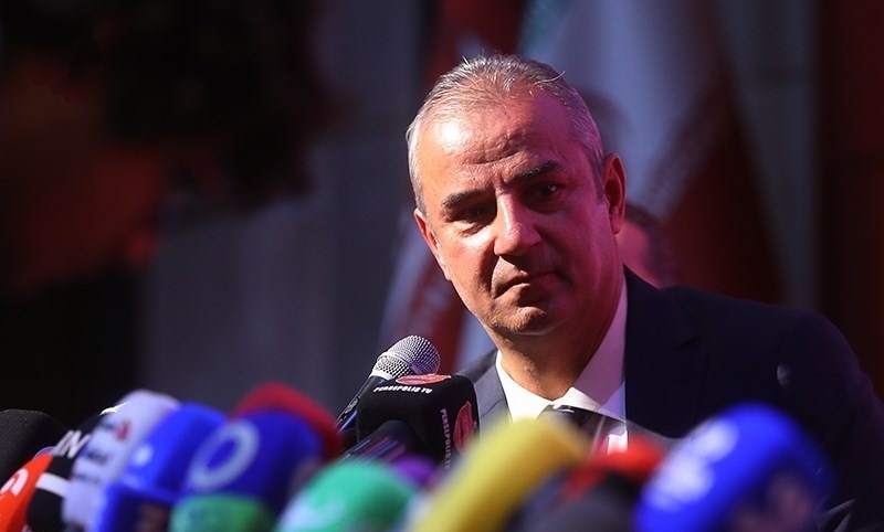 درخواست کارتال از درویش قبل از اردوی ترکیه درخواست کارتال از درویش قبل از اردوی ترکیه