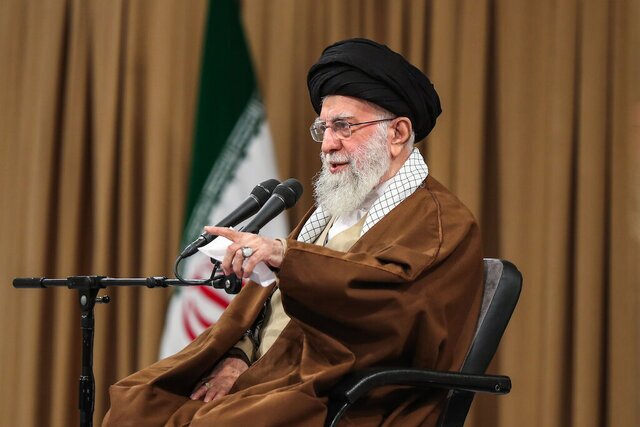 واکنش رهبر انقلاب به حادثه آتشسوزی بندر شهید رجایی واکنش رهبر انقلاب به حادثه آتشسوزی بندر شهید رجایی