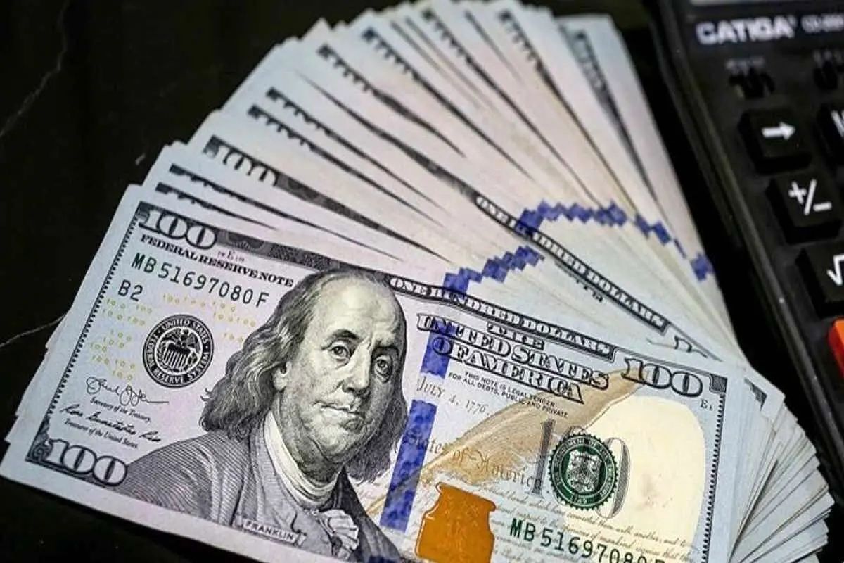 دلار از کانال ۷۰ هزار تومان دور میشود؟ دلار از کانال ۷۰ هزار تومان دور میشود؟