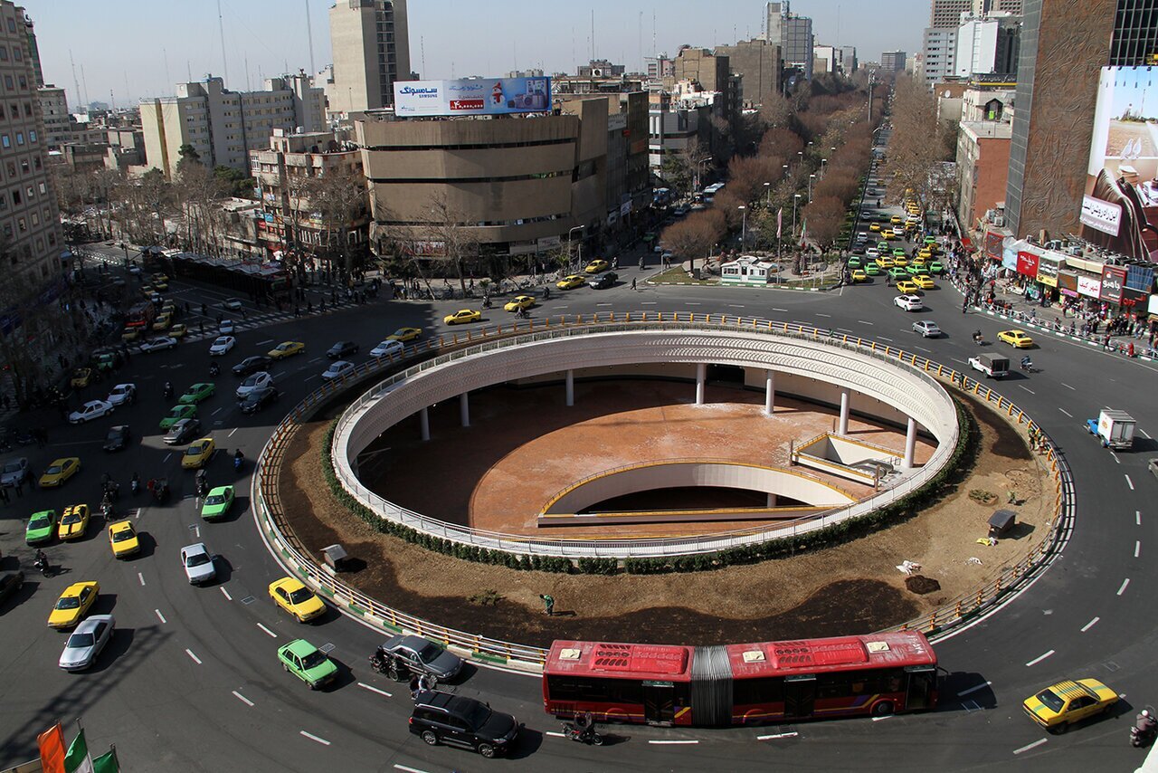 تهران رنگ غم گرفت؛ دیوارنگاره جدید میدان ولیعصر +عکس میدان ولیعصر