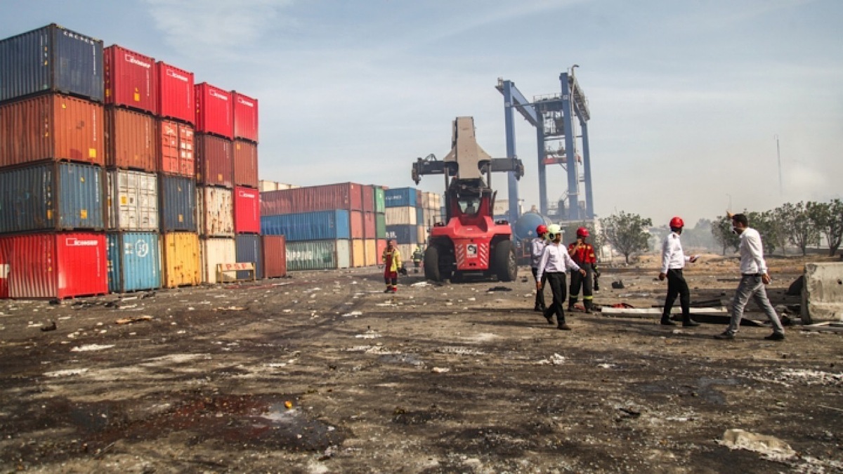 ارسال محمولههای صادراتی به گمرک رجایی از سر گرفته شد ارسال محمولههای صادراتی به گمرک رجایی از سر گرفته شد