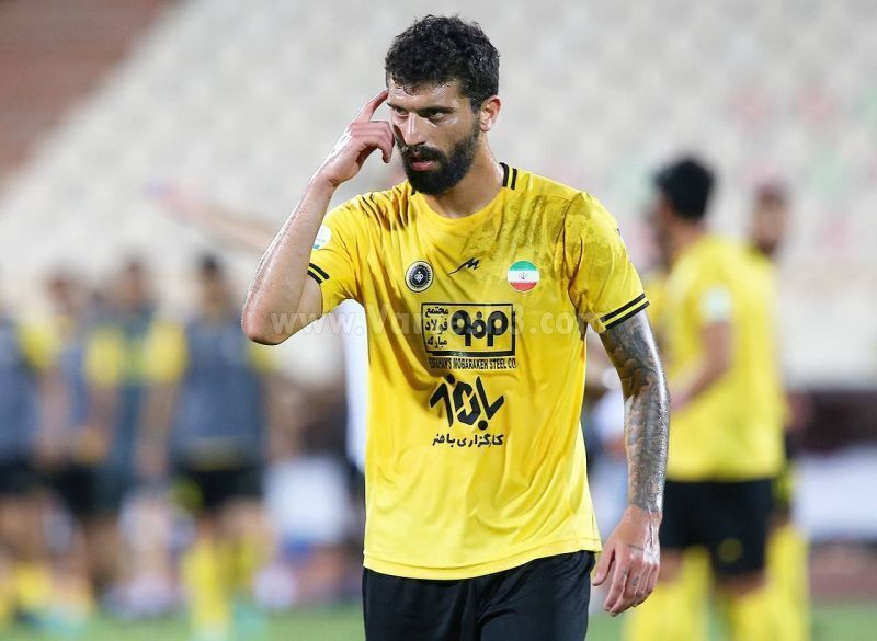 عکس| واکنش دانشگر به صدور حکم جلبش! عکس| واکنش دانشگر به صدور حکم جلبش!