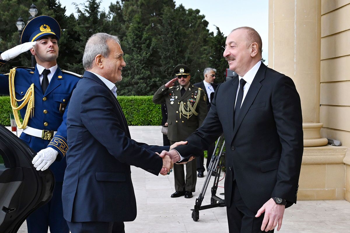 پیام توییتری پزشکیان به علیاف: از مهماننوازیتان تشکر میکنم پیام توییتری پزشکیان به علیاف: از مهماننوازیتان تشکر میکنم