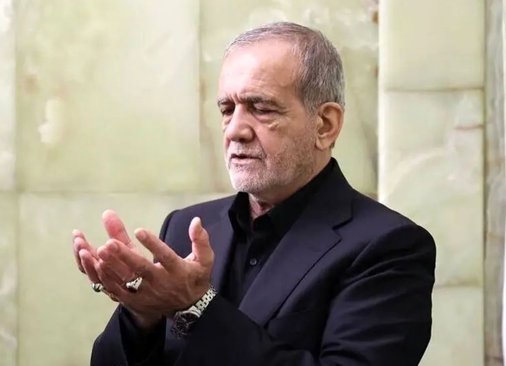 پزشکیان در باکو به زیارت این امامزاده رفت +عکس پزشکیان در باکو به زیارت این امامزاده رفت +عکس