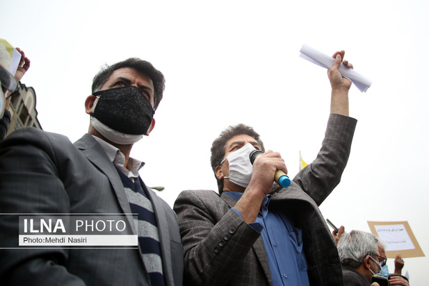 تجمع اعتراضی بازنشستگان در مقابل مجلس شورای اسلامی 