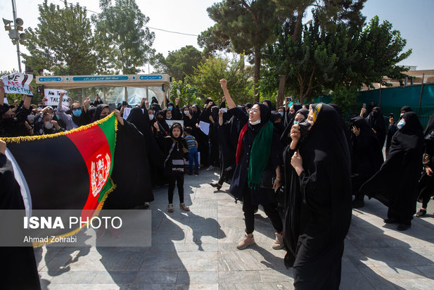 تجمع زنان افغانستانی در اعتراض به طالبان