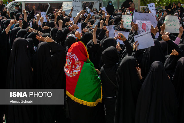 تجمع زنان افغانستانی در اعتراض به طالبان