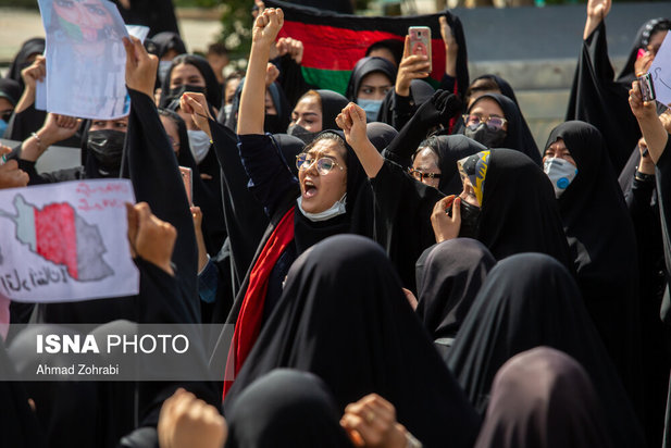 تجمع زنان افغانستانی در اعتراض به طالبان