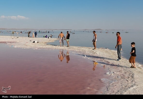 مسافران تابستانی دریاچه ارومیه